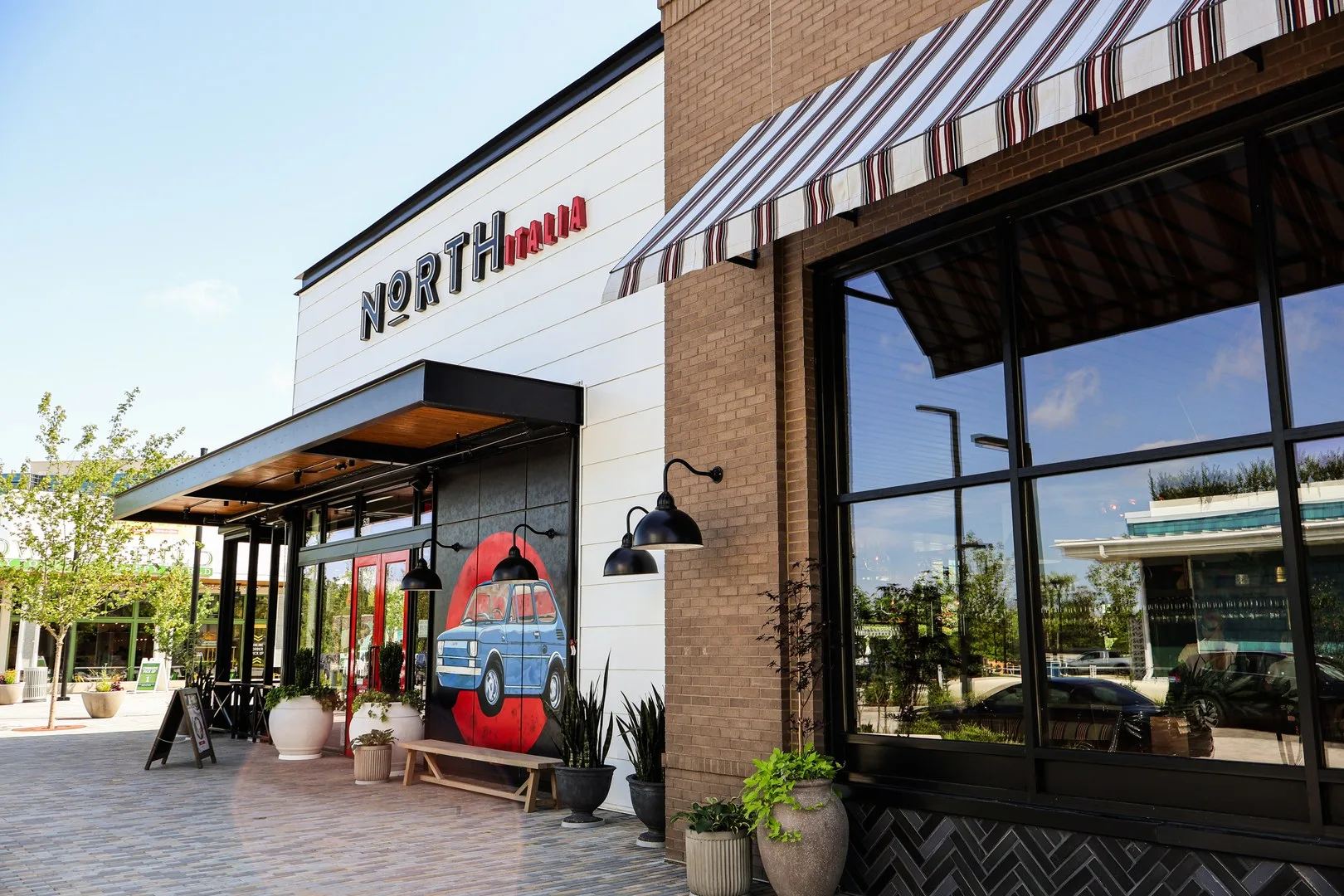 Oro_Luxury_Apartment_Community-Neighborhood35_Charlotte_NC