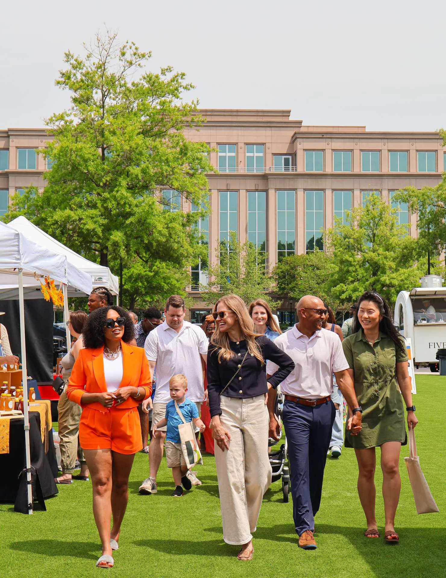 Oro_Luxury_Apartment_Community-Neighborhood26_Charlotte_NC