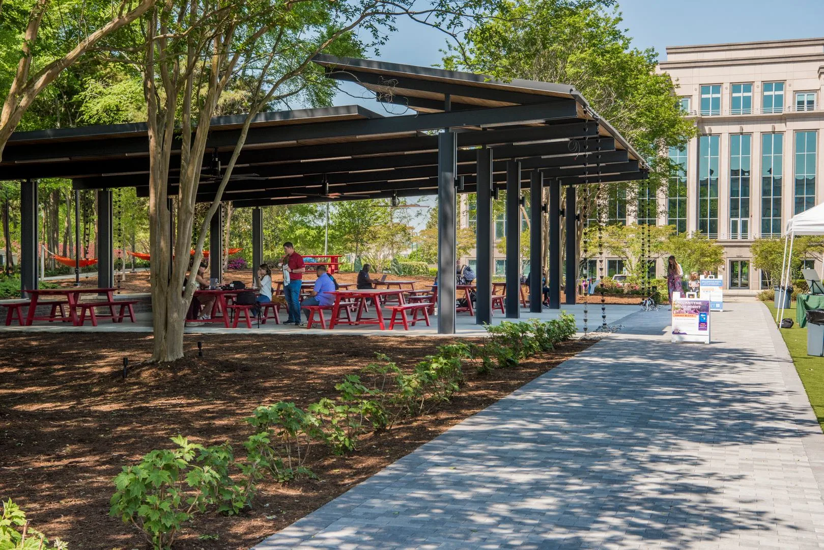 Oro_Luxury_Apartment_Community-Neighborhood12_Charlotte_NC