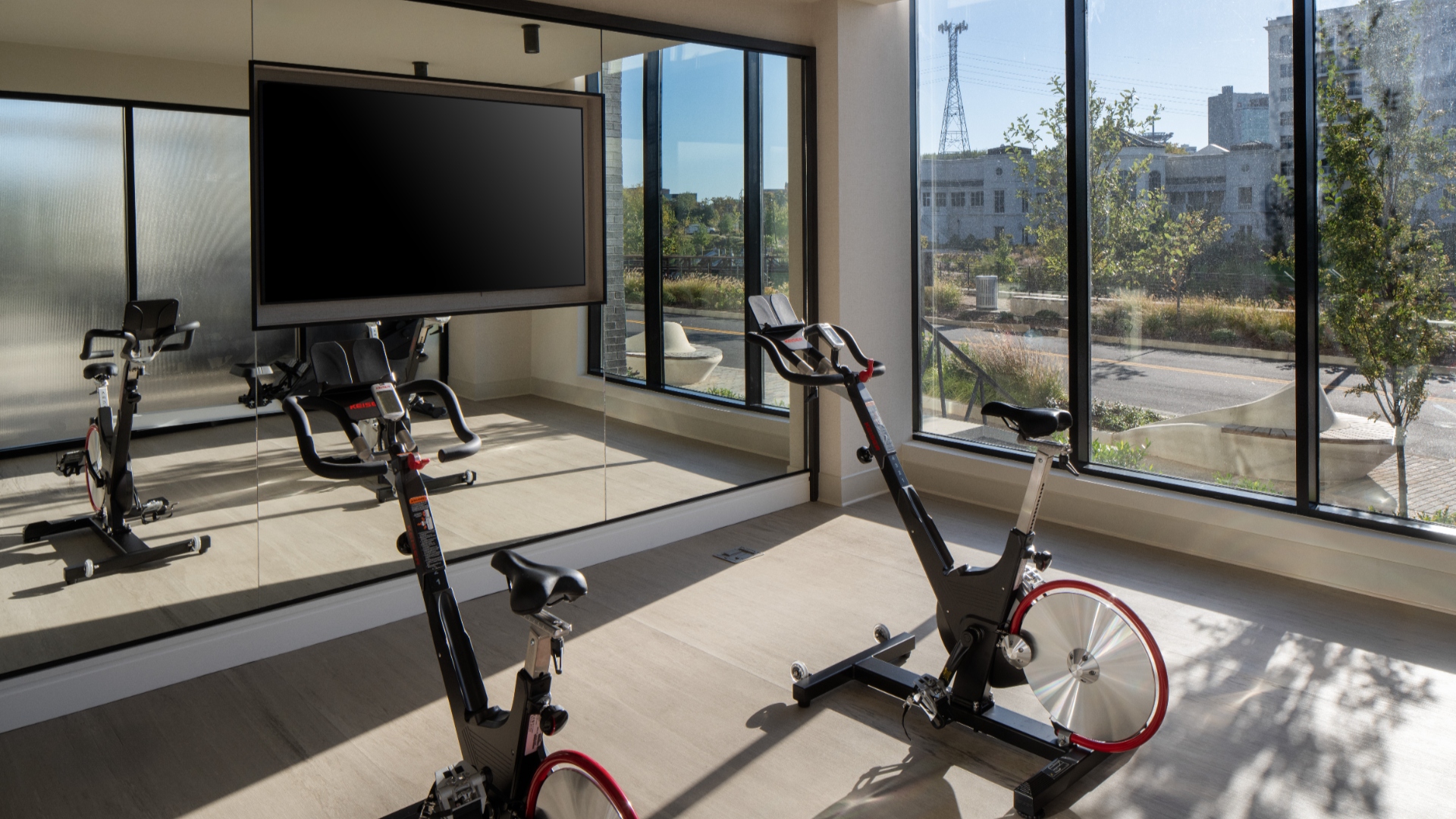 Oro Ballantyne Spin Room