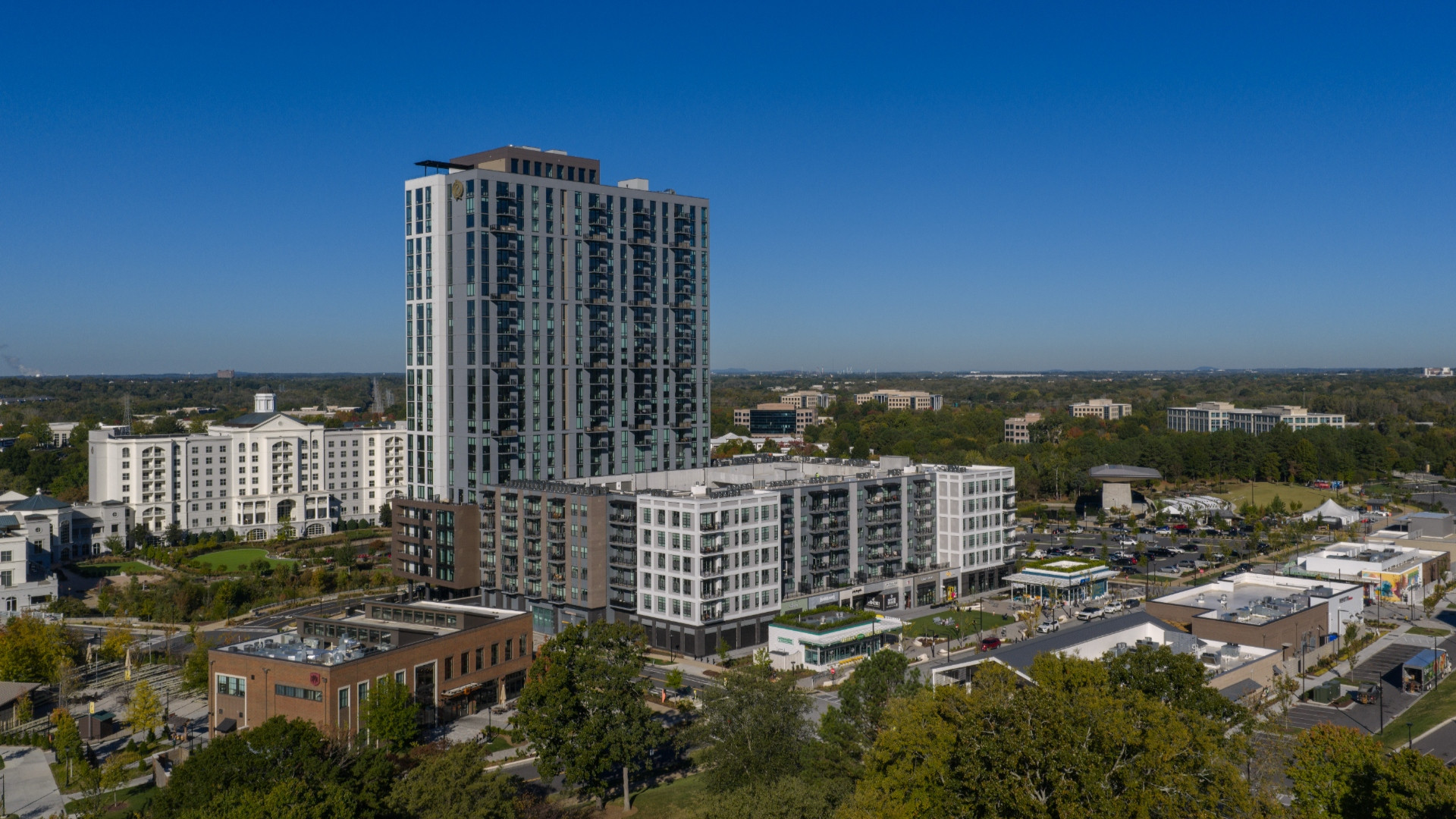 Oro Ballantyne Exterior