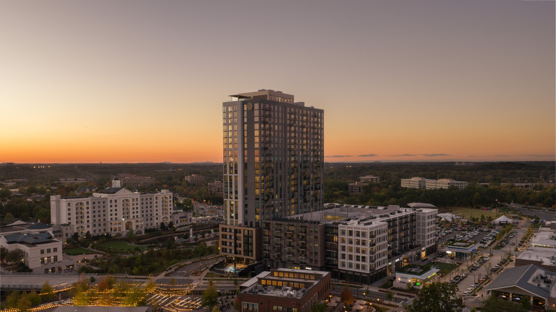 Oro Ballantyne Exterior