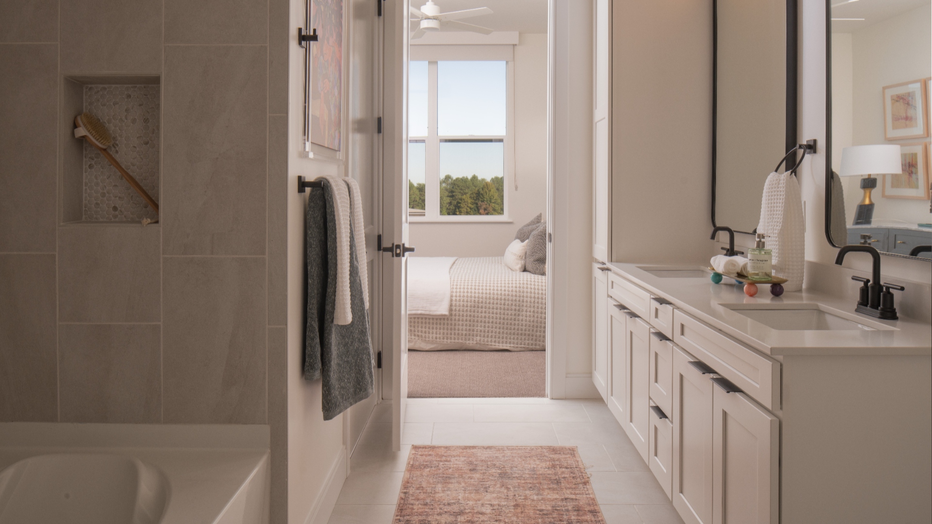 Oro Ballantyne One Bedroom Apartment Bathroom